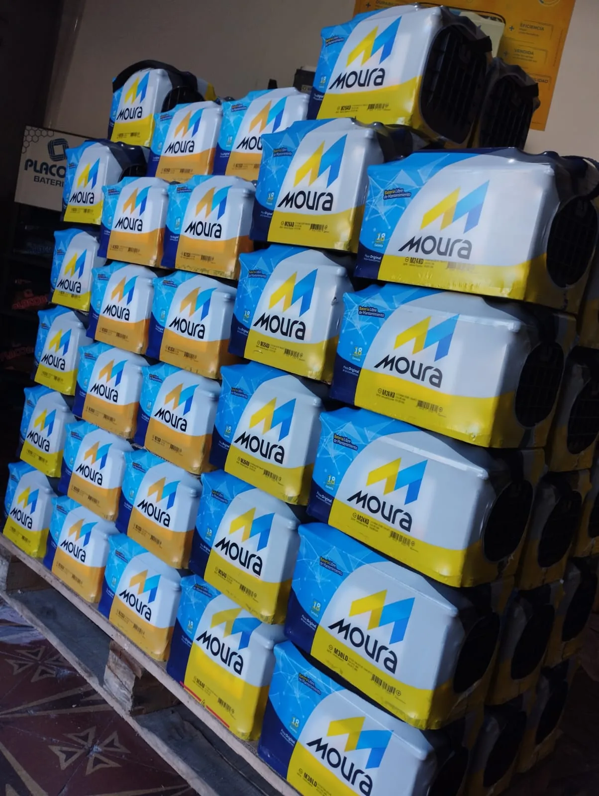 Stock de baterías Moura disponible en Baterías Power